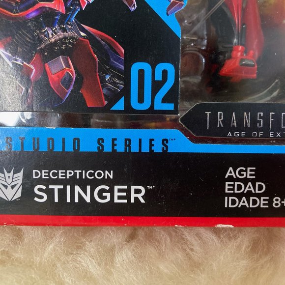 Transformers Studio Series Stinger Action Figure - Picture 3 of 3